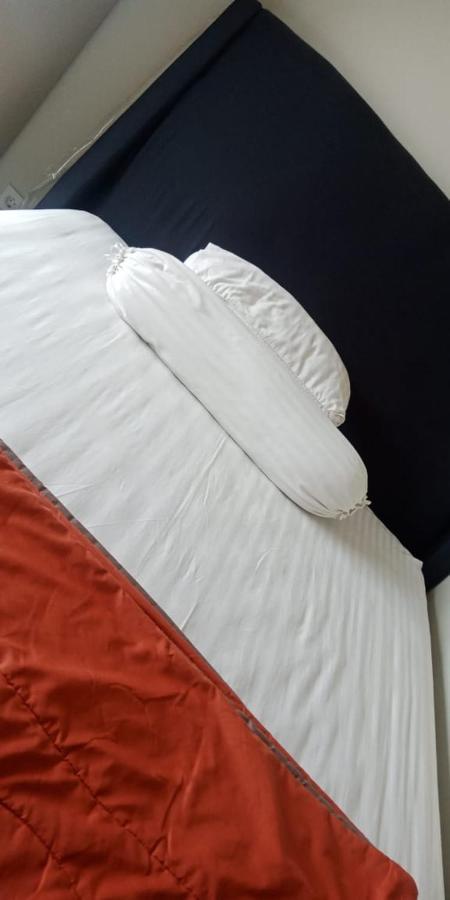 Apartemen Springlake Summarecon Bekasi-By Bu Johan Екстериор снимка